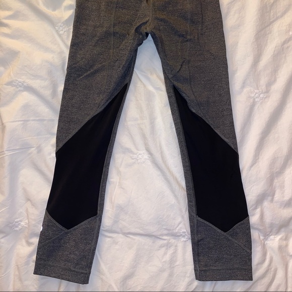 Lululemon cropped leggings - Picture 3 of 3